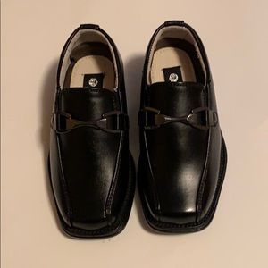 Toddler dress shoes